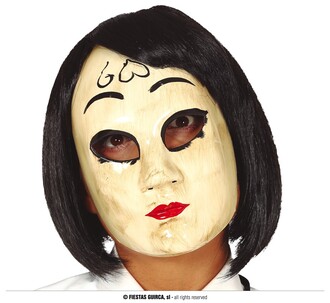 MASQUE DE FEMME AVEC COEUR